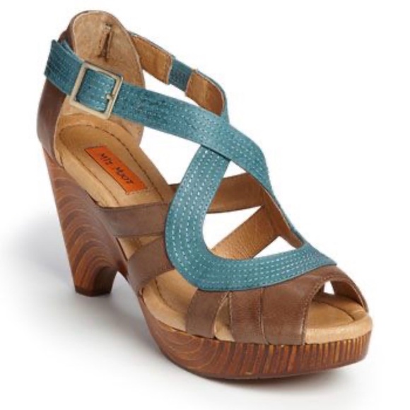 Miz Mooz Shoes - Miz Mooz Petra Leather Platform Heels Size 8 Wood Sculpted Heel Green Accent
